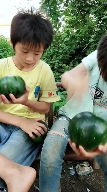 吃瓜东北精神小伙,吃瓜界的风云人物